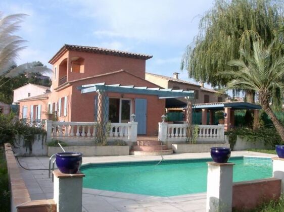 Villa for 8 ppl. with swimming-pool and garden at Villeneuve-Loubet
