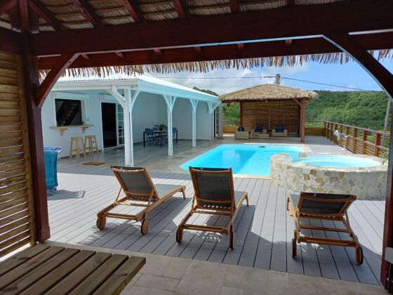 Villa für 8 Pers. mit Schwimmbad, jacuzzi und Meerblick in Le Marin