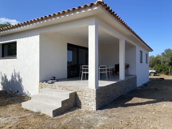 Nettes Haus 10 km vom Strand entfernt für 5 Pers. in Serra-Di-Fiumorbo