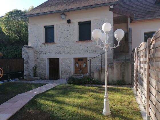 Casa para 4 pers. con jardín y terraza en Sainte-Geneviève-lès-Gasny