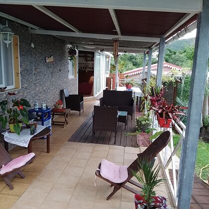 House 7 km away from the beach for 4 ppl. with shared pool and garden