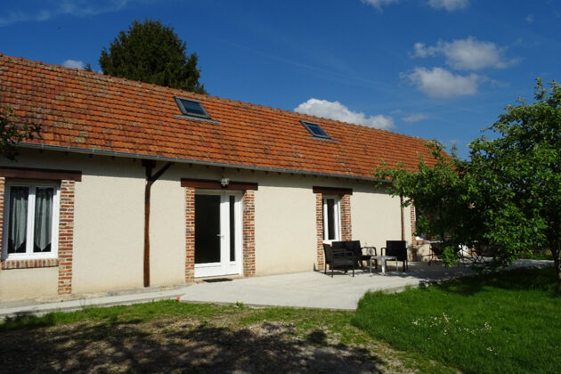 Haus für 4 Pers. mit Garten und Terrasse in Bérengeville-la-campagne