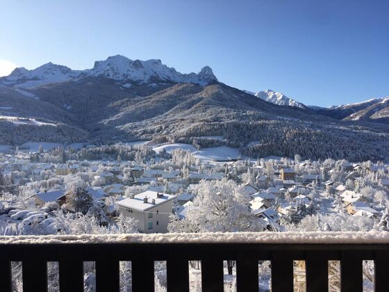 Nice appartement 5 km away from the slopes for 8 ppl. at Barcelonnette