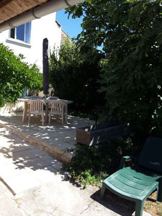 House 2 km away from the beach for 7 ppl. with garden at La Rochelle
