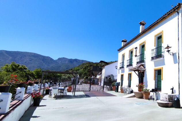 House for 12 ppl. with shared pool and garden at Zahara de la Sierra