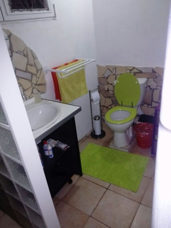 Toilette Ferienwohnung Saint-Esprit
