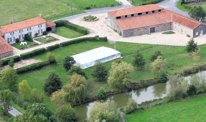 Casa per 4 pers. con accesso piscina e giardino a Moncoutant-sur-Sèvre