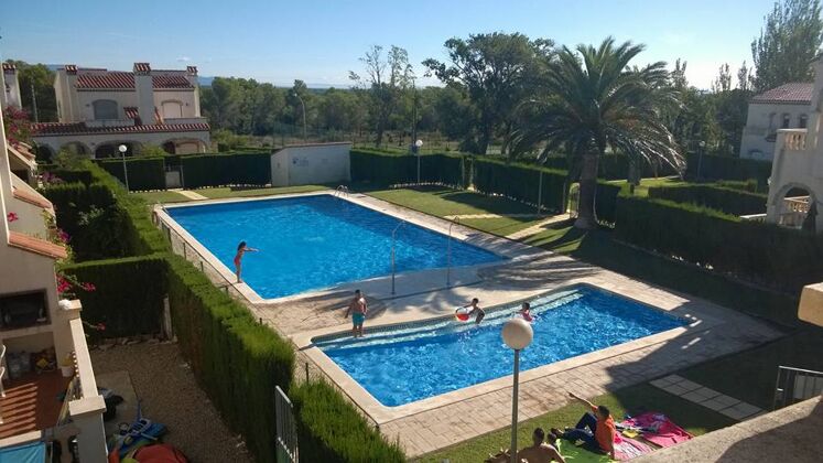 Villa para 8 pers. con piscina compartida y jardín en Miami Platja