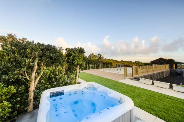 Maison pour 4 pers. avec piscine partagée, jacuzzi et jardin à Lajido