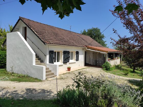 House for 6 ppl. with garden and terrace at Marcillac-Saint-Quentin