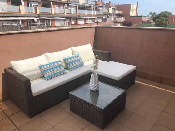 Nice appartement 1 km away from the beach for 6 ppl. with shared pool