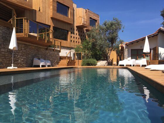 Appartamento per 2 pers. con accesso piscina e giardino a Alvados