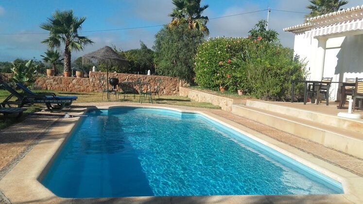 Villa a 1 km dalla spiaggia per 6 pers. con piscina e giardino a Luz