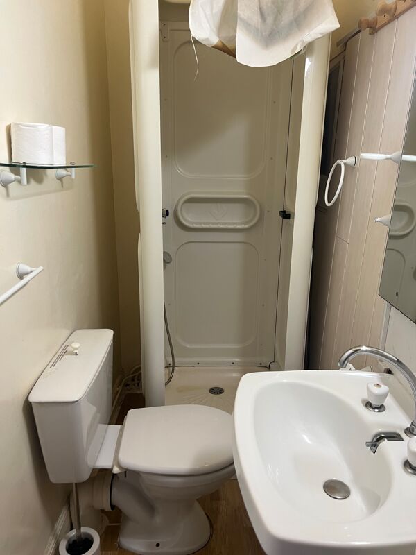 Toilettes Appartement Néris-les-Bains