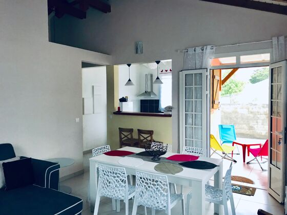 House 8 km away from the beach for 6 ppl. with sea view at Petit-Canal