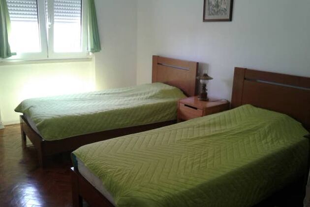 Appartement 5 km away from the beach for 5 ppl. with garden at Feijó