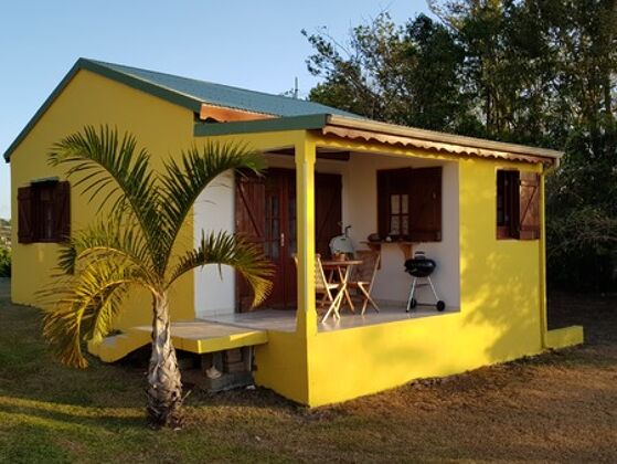 Bonito bungaló a 850 m de la playa para 2 pers. con piscina compartida