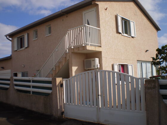 Apartamento a 10 km de la playa para 4 pers. con balcón en Le Tampon