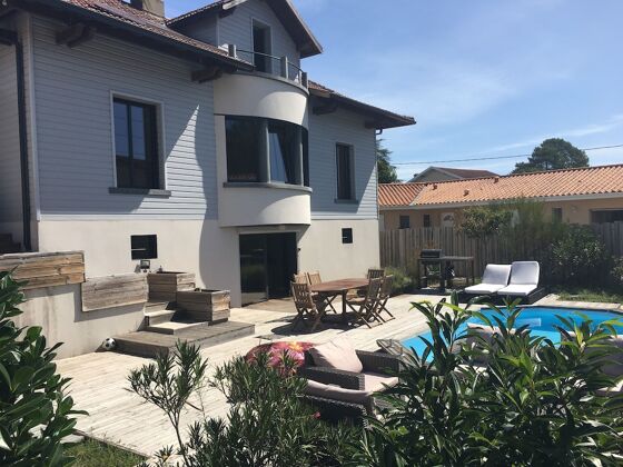 Villa für 8 Pers. mit Schwimmbad, Garten und Terrasse in Biscarrosse