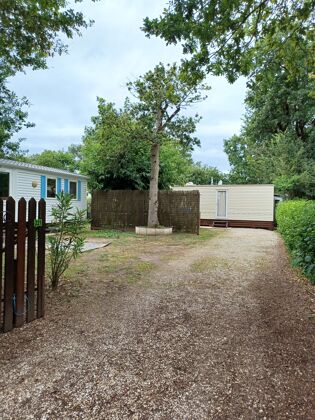 Bungalow 2 km away from the beach for 4 ppl. at Saint-Pierre-d'Oléron