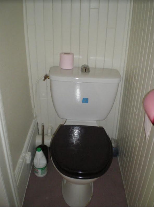 Toilet Apartment Plancher-les-Mines