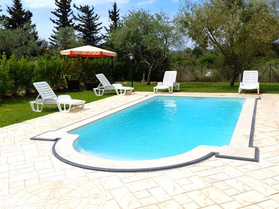 Villa 16 km away from the beach for 9 ppl. with swimming-pool at Noto