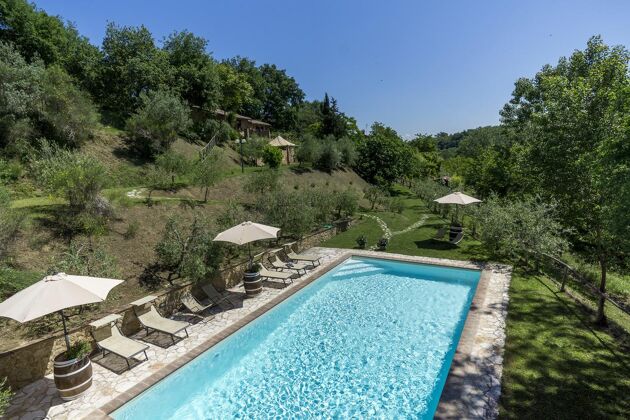 Appartement for 2 ppl. with shared pool and terrace at Montepulciano