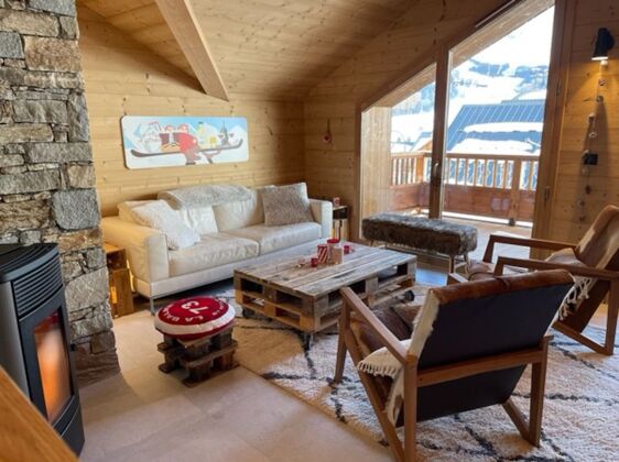Große Hütte 500 m vom Skigebiet entfernt für 10 Pers. mit Terrasse