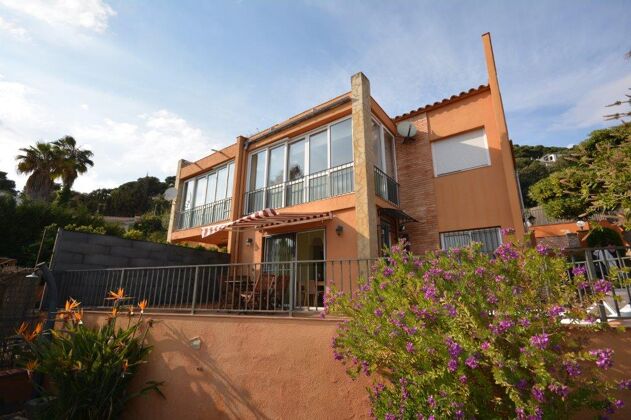 Casa a 1 km de la playa para 10 pers. con jardín en Lloret de Mar
