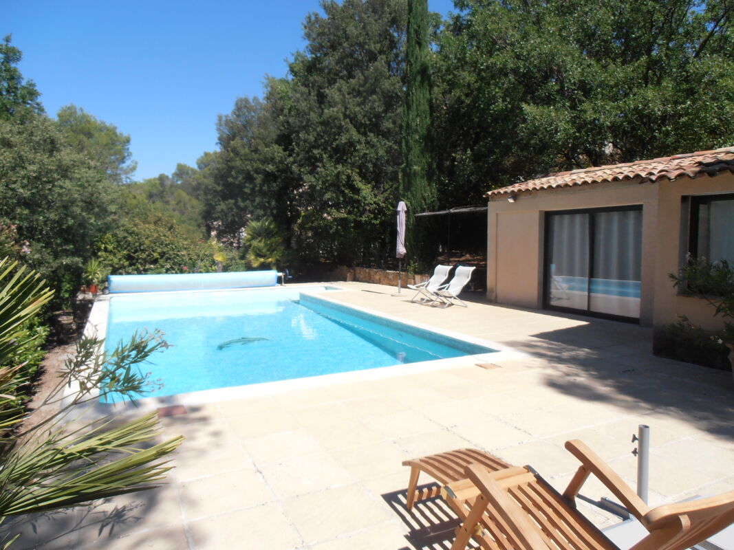 Swimming pool view House Barjols