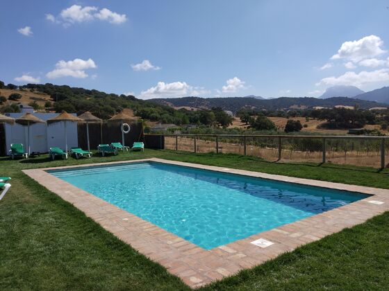 Villa per 18 pers. con piscina, giardino e terrazza a Prado del Rey