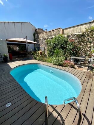 Villa pour 6 pers. avec piscine, jardin et terrasse à Cournonsec