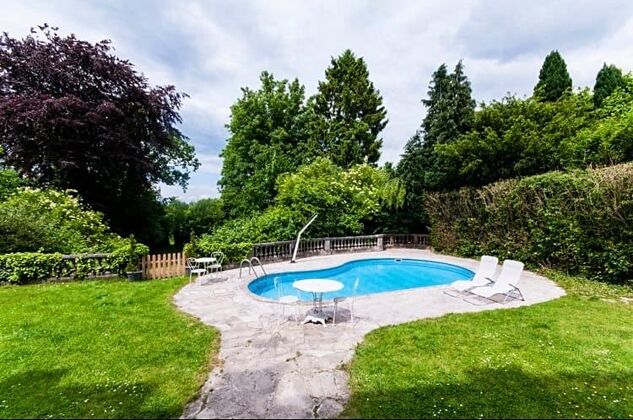 Villa for 16 ppl. with swimming-pool, garden and terrace at Bailleul