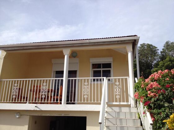 Apartamento a 5 km de la playa para 4 pers. con balcón en Bouillante