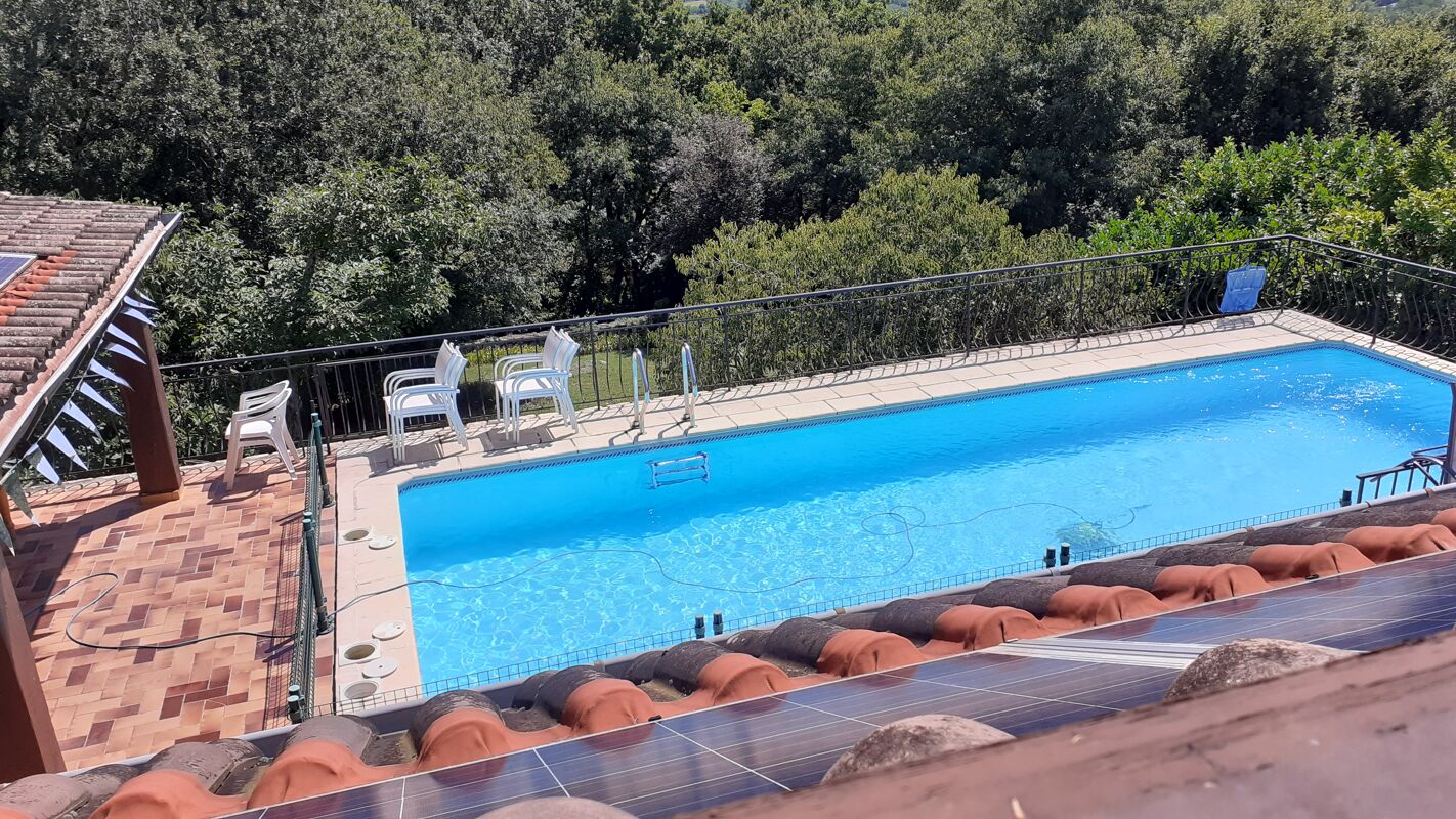 Swimming pool view Villa Chauzon
