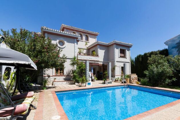 Villa pour 12 pers. avec piscine, jardin, terrasse et balcon à Padul