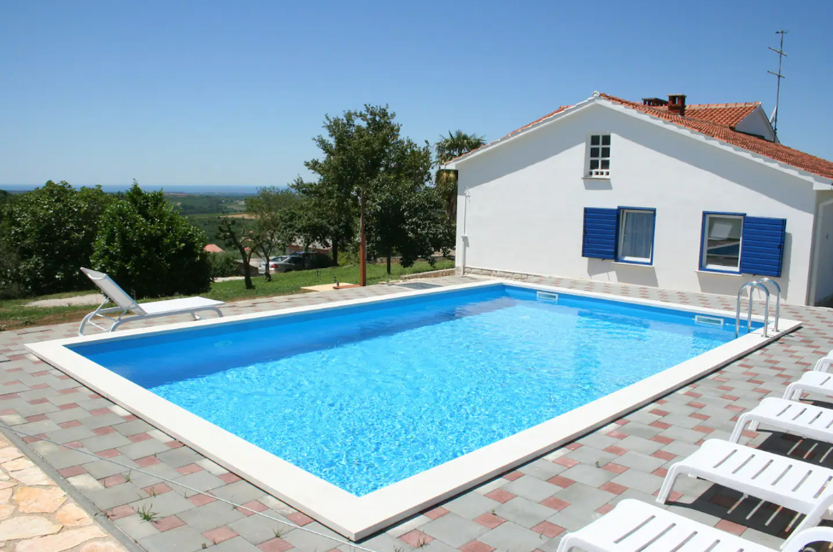 Swimming pool view Villa Buje