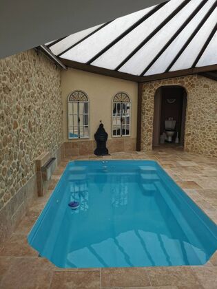 Villa für 4 Pers. mit Schwimmbad und Terrasse in Folleville