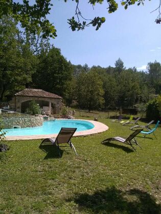 Villa for 9 ppl. with swimming-pool, garden and terrace at Montferrat