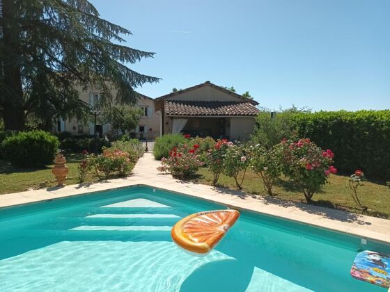 Villa für 4 Pers. mit Schwimmbad und Terrasse in Lisle-sur-Tarn