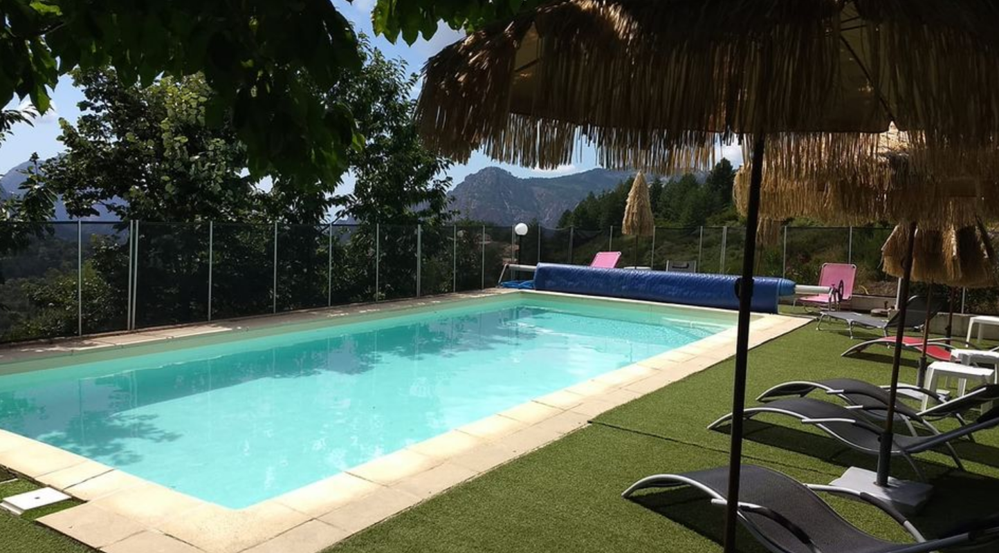 Swimming pool view Chalet Évisa
