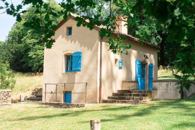 Nettes Haus für 2 Pers. mit Terrasse in Cons-la-Grandville