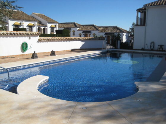 Maison pour 6 pers. avec piscine partagée à Hornachuelos