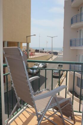 ¡A 30 m de la playa! Apartamento para 6 pers. con balcón en Nazaré
