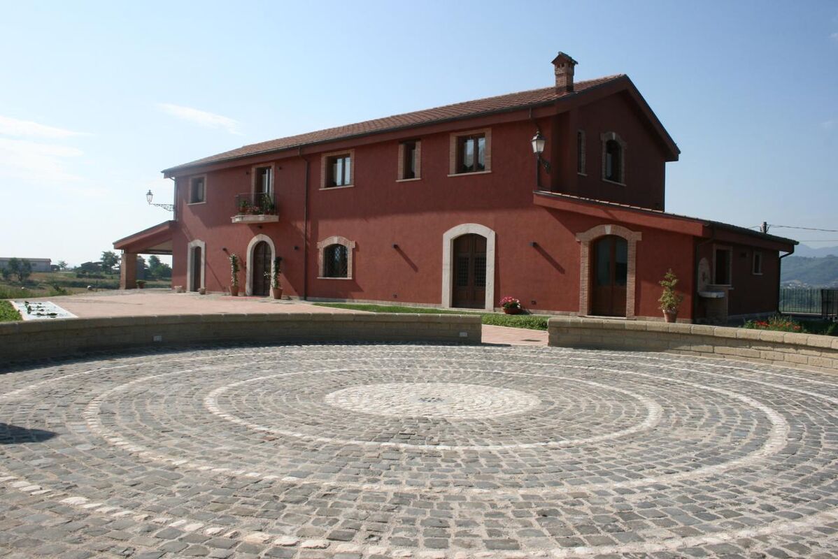 Front view Villa undefined