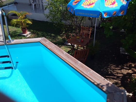 Casa per 2 pers. con accesso piscina, giardino e terrazza a Le Moule