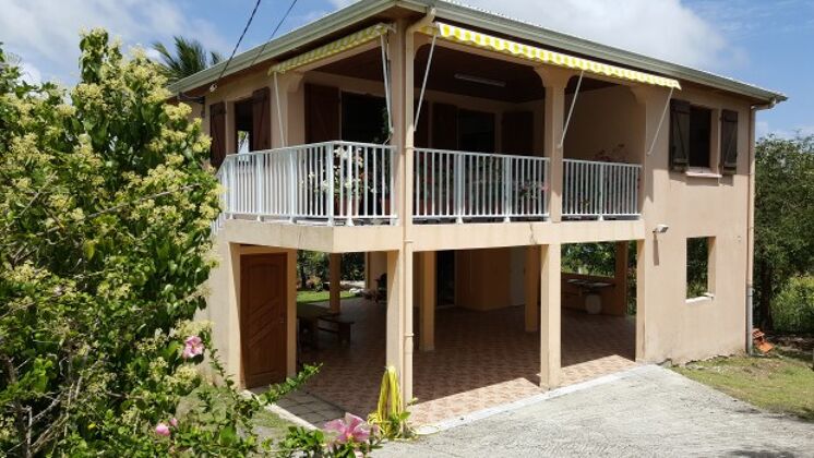 Casa a 1 km de la playa para 6 pers. con terraza en Sainte-Anne