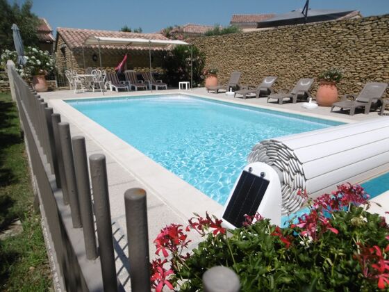 Villa pour 5 pers. avec piscine partagée, jardin et terrasse à Grillon