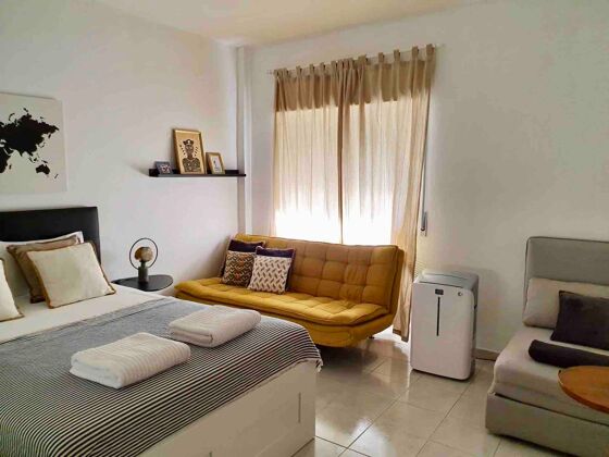 Amazing appartement for 5 ppl. with sea view and balcony at Lisboa