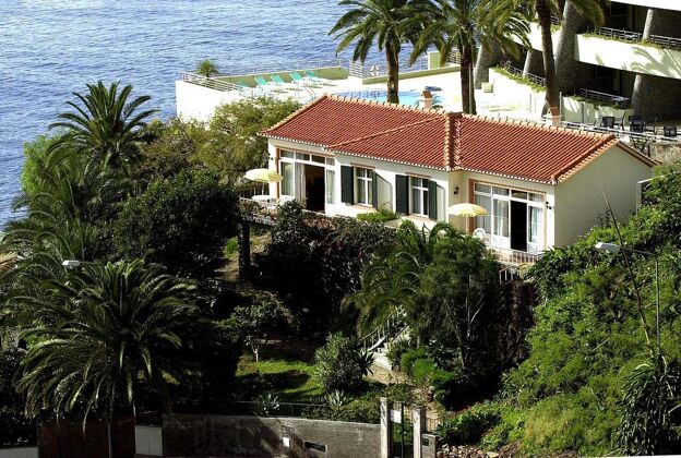 Bungalow 1 km away from the beach for 2 ppl. with sea view at Funchal